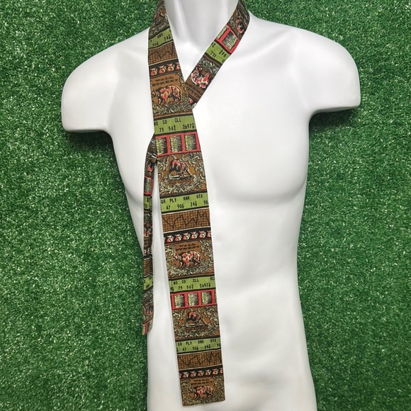 wall street Patterned Brown Tie - Picture 3 of 4